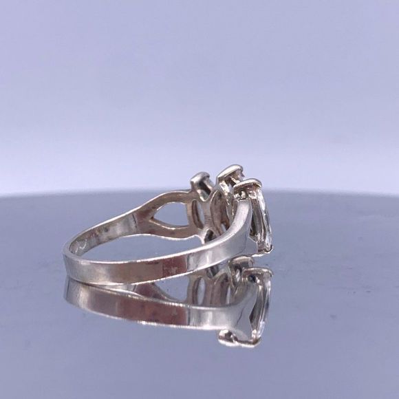 Vintage Sterling Silver Three-Stone Ring - Marquise Cut Cubic Zirconia - Picture 5 of 10